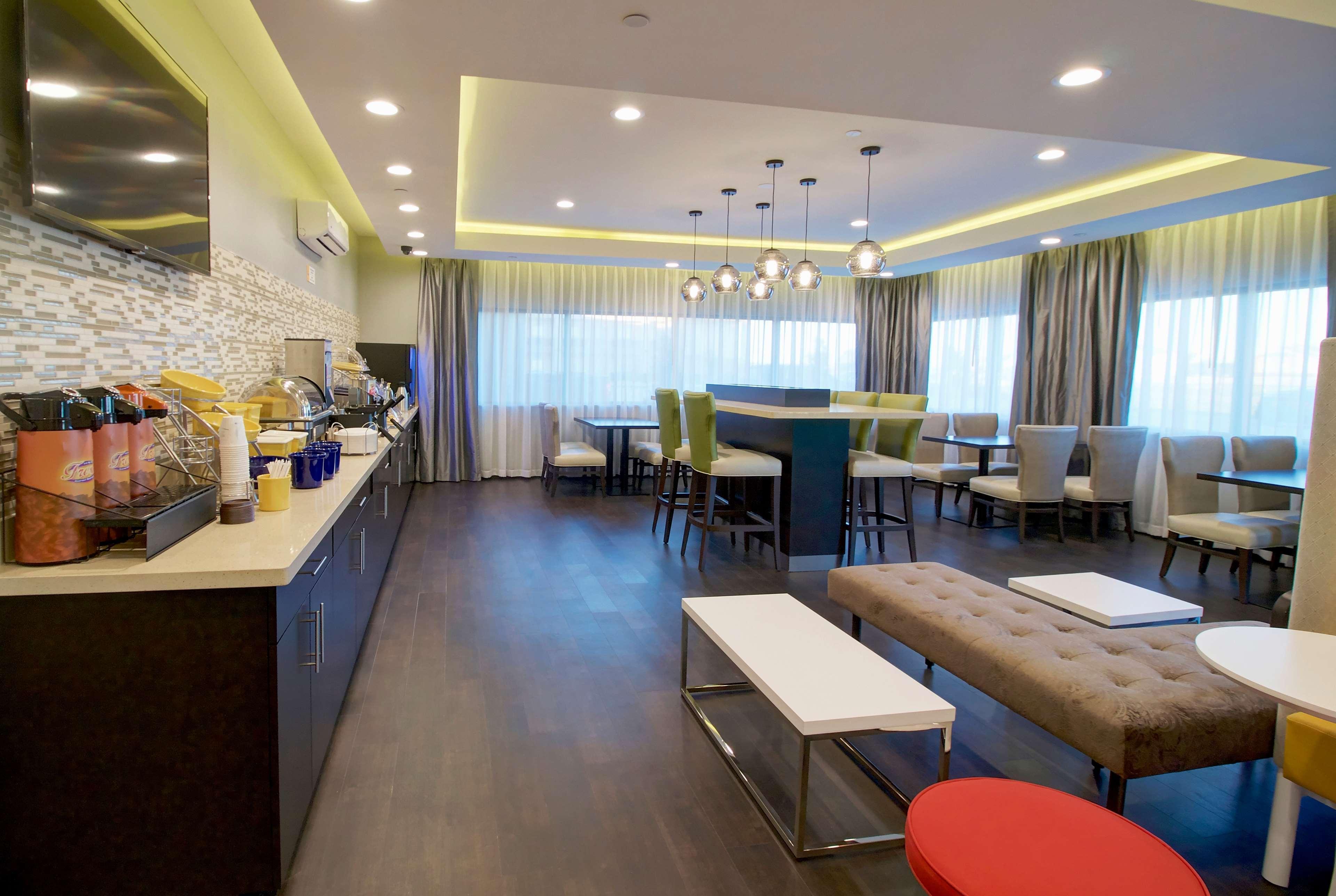 Days Inn & Suites By Wyndham Port Arthur Esterno foto