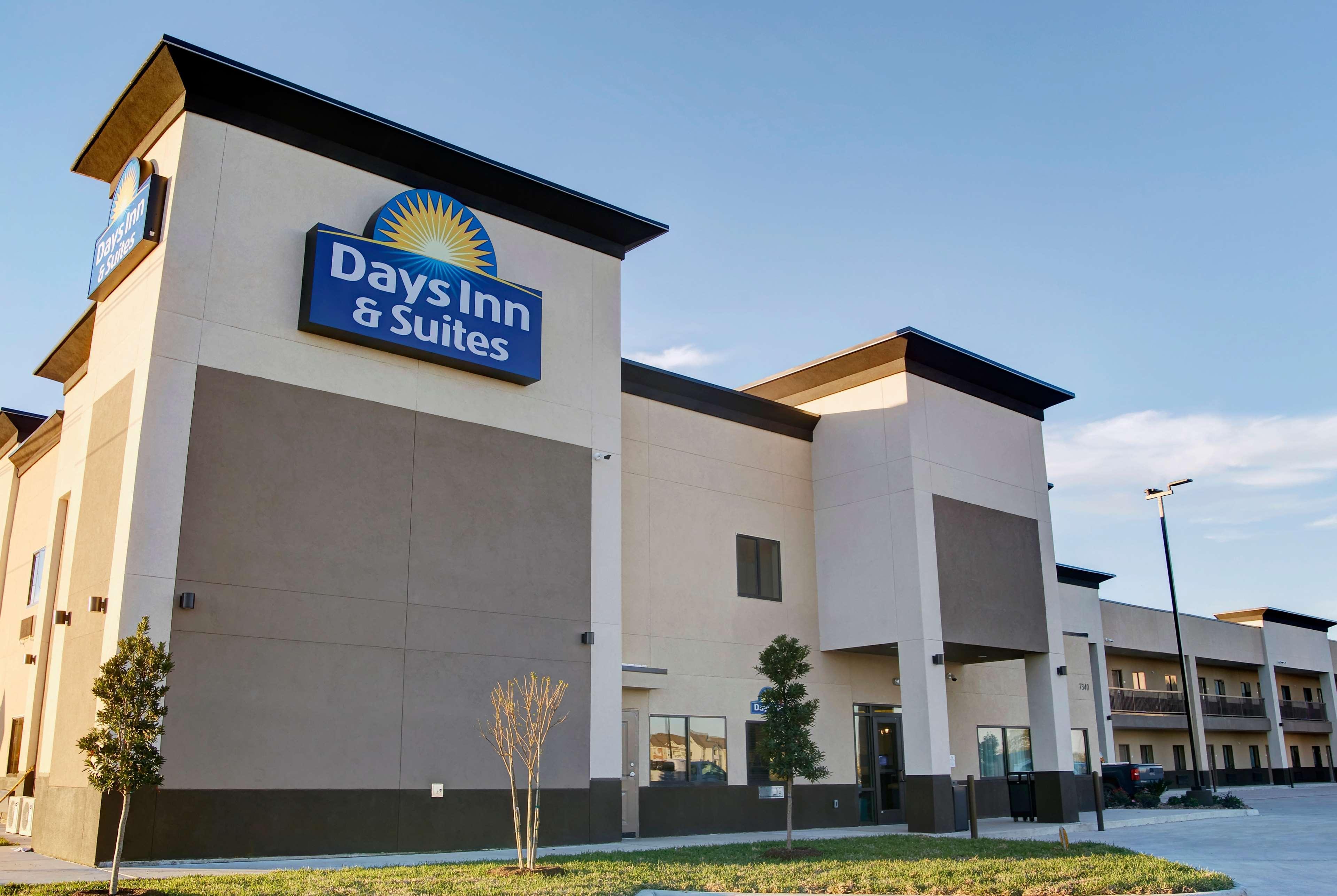 Days Inn & Suites By Wyndham Port Arthur Esterno foto