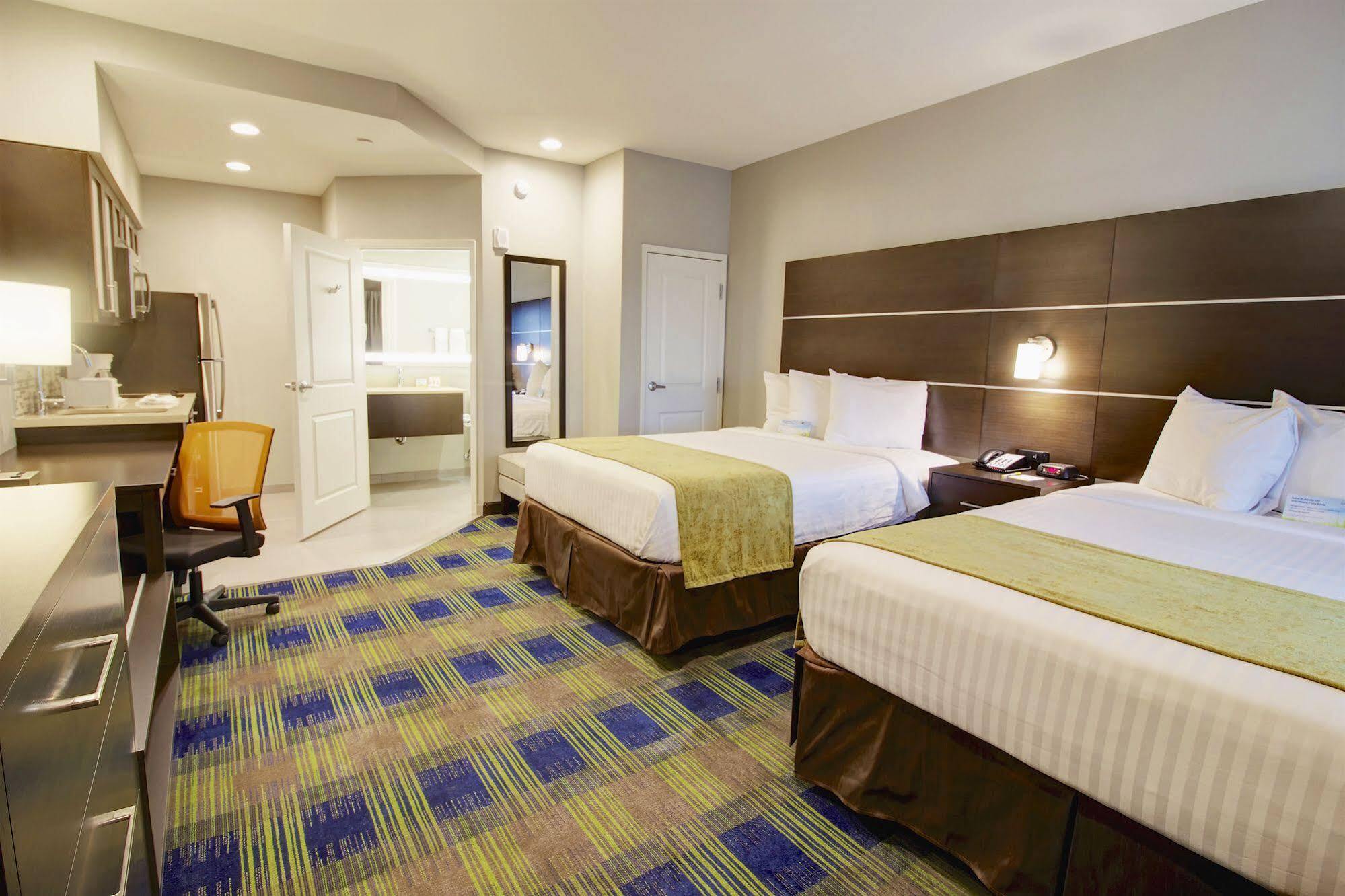 Days Inn & Suites By Wyndham Port Arthur Esterno foto