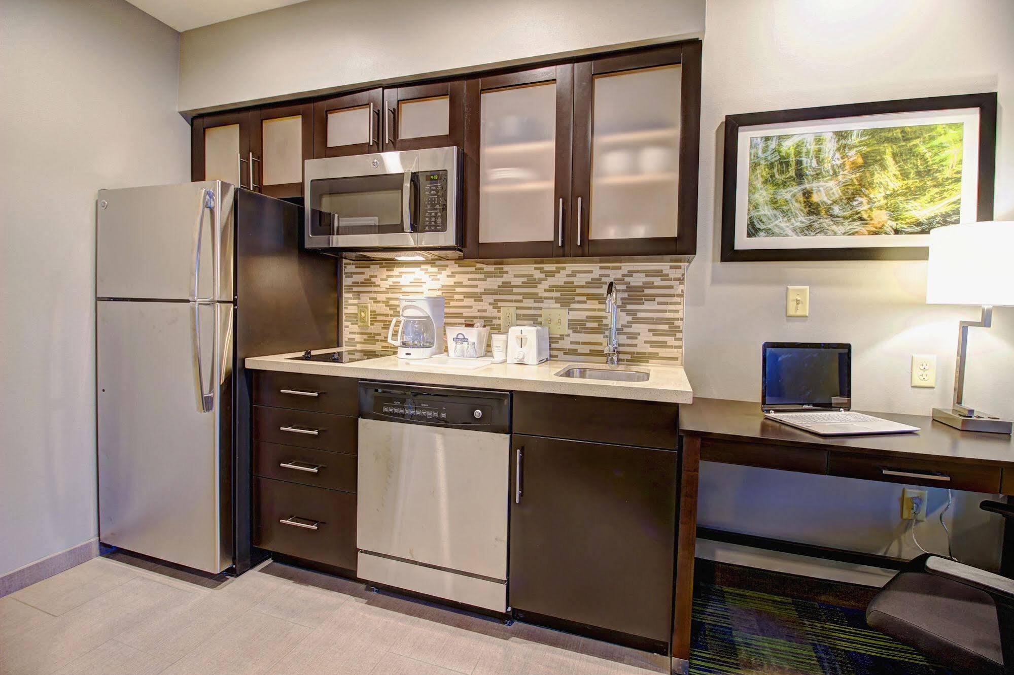 Days Inn & Suites By Wyndham Port Arthur Esterno foto