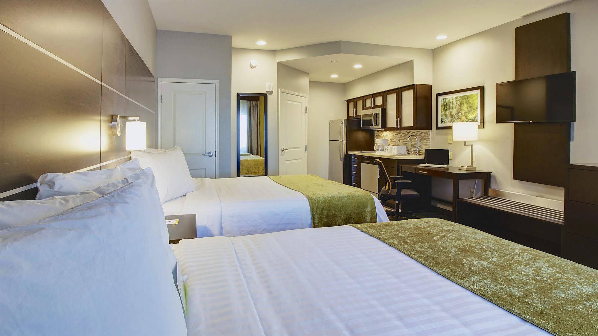 Days Inn & Suites By Wyndham Port Arthur Esterno foto
